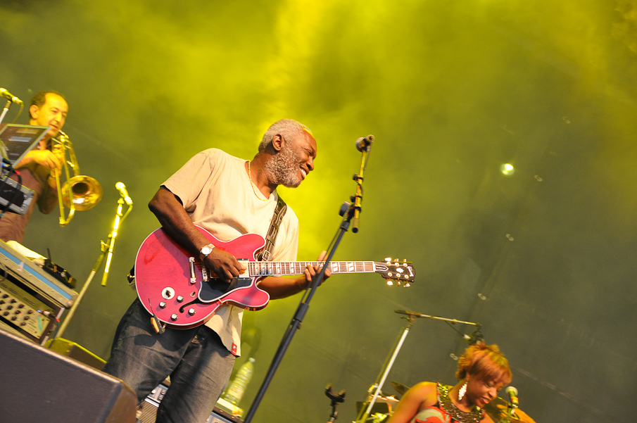 Fete de la Musique Evry 2009 - Kassav 390.jpg
